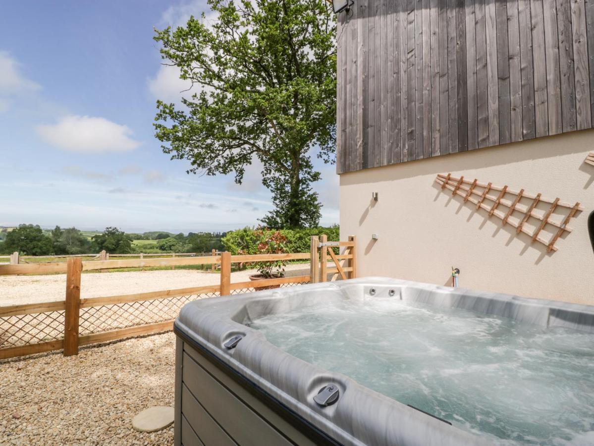 The Outlook Villa Taunton Exterior photo